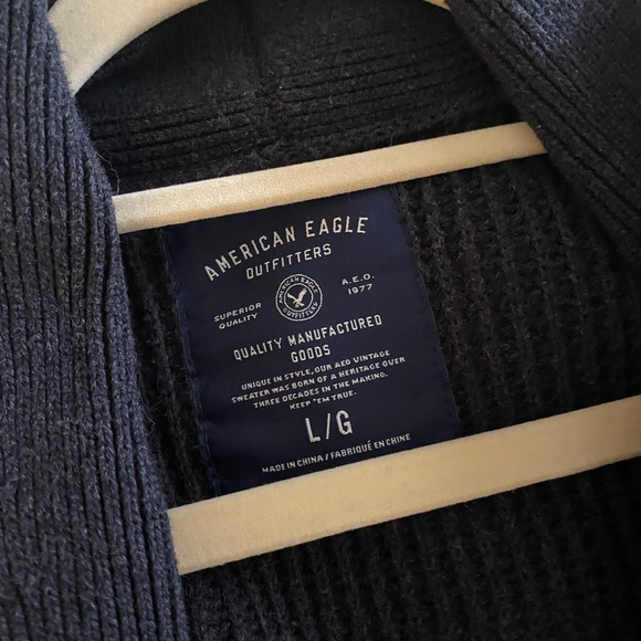 American Eagle Outfitters Men’s Cardigan Sweater - Picture 4 of 6